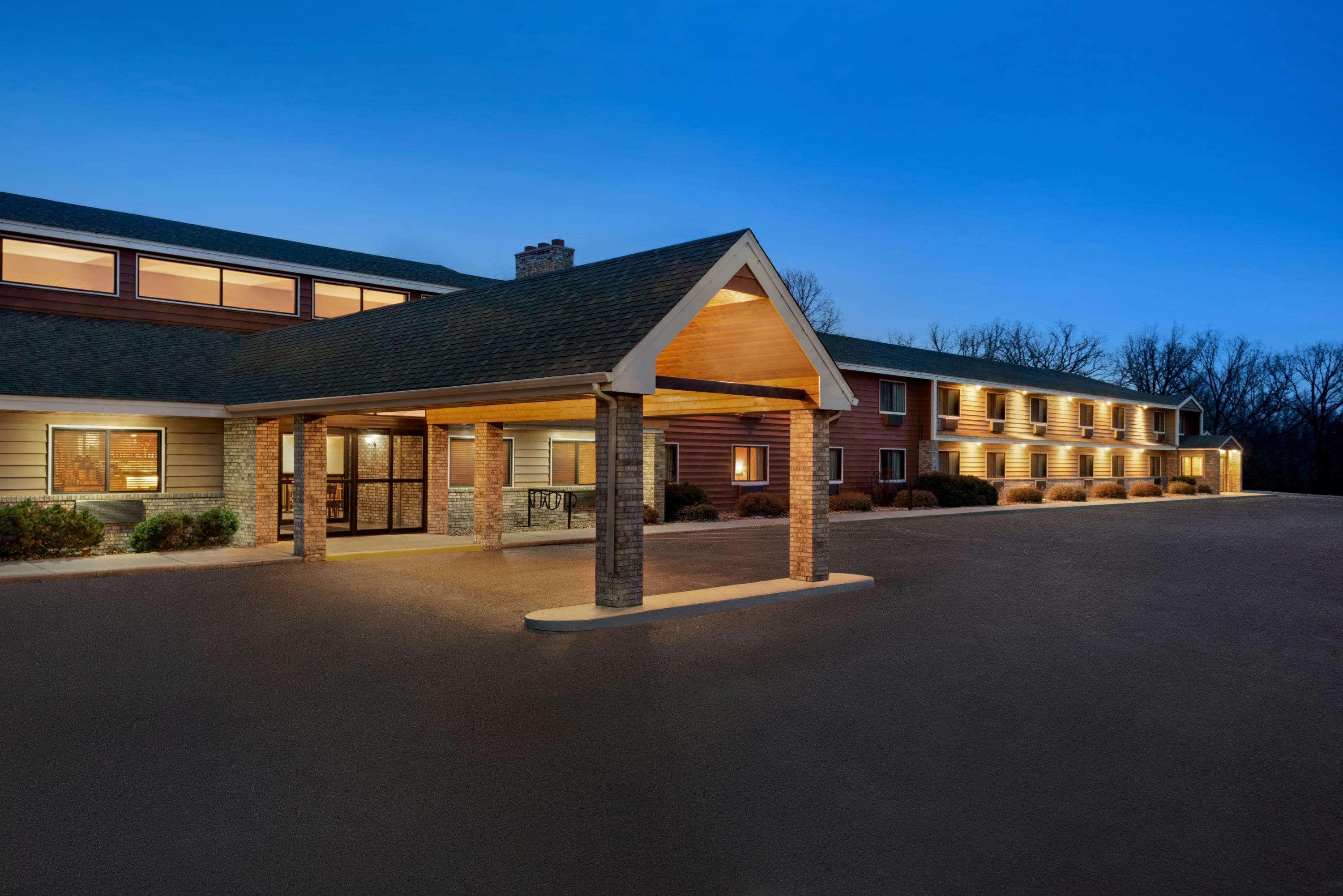 Americinn By Wyndham Detroit Lakes Exterior photo