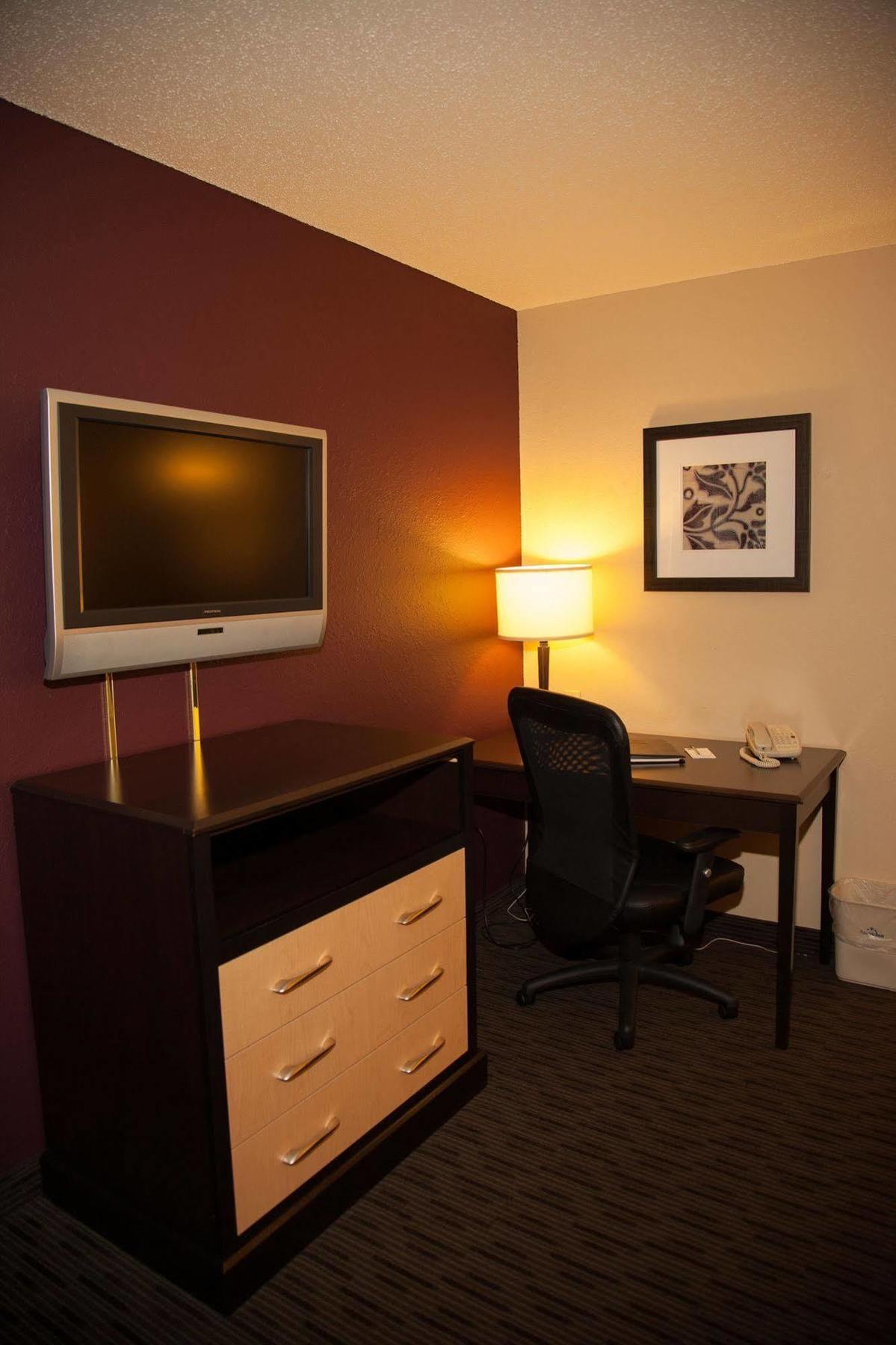 Americinn By Wyndham Detroit Lakes Exterior photo