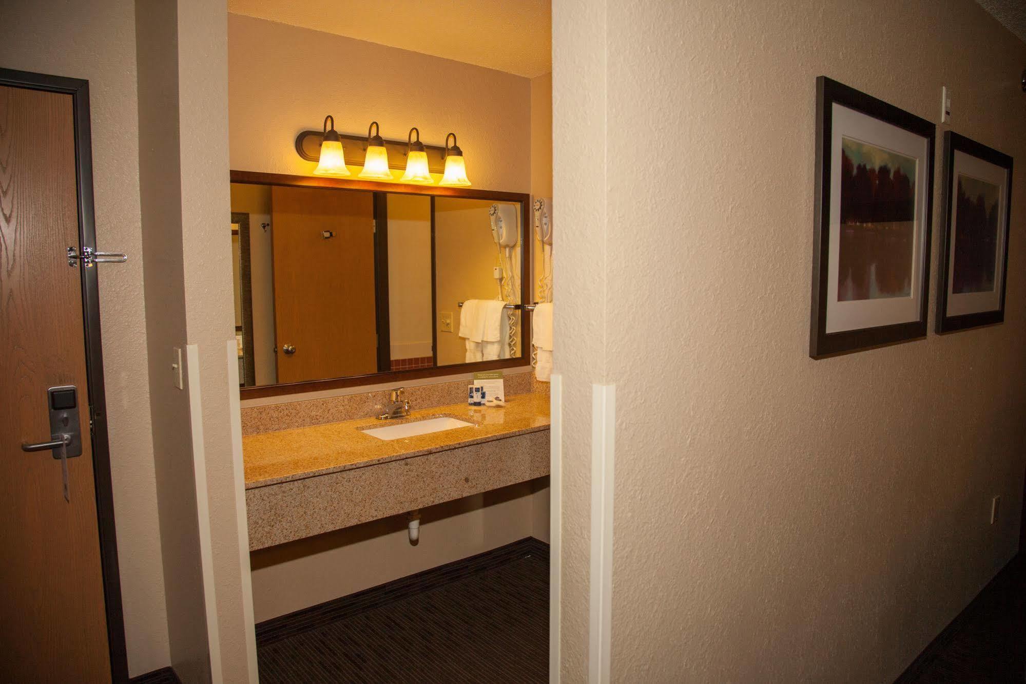Americinn By Wyndham Detroit Lakes Exterior photo